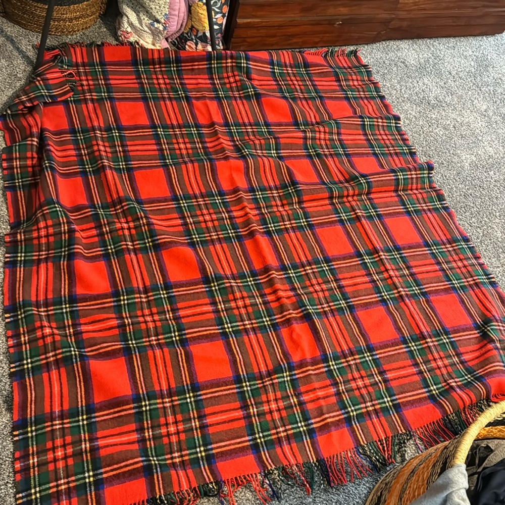 VINTAGE 1960’s New Zealand Robin Canterbury Wul 60x60” Wool Plaid Blanket